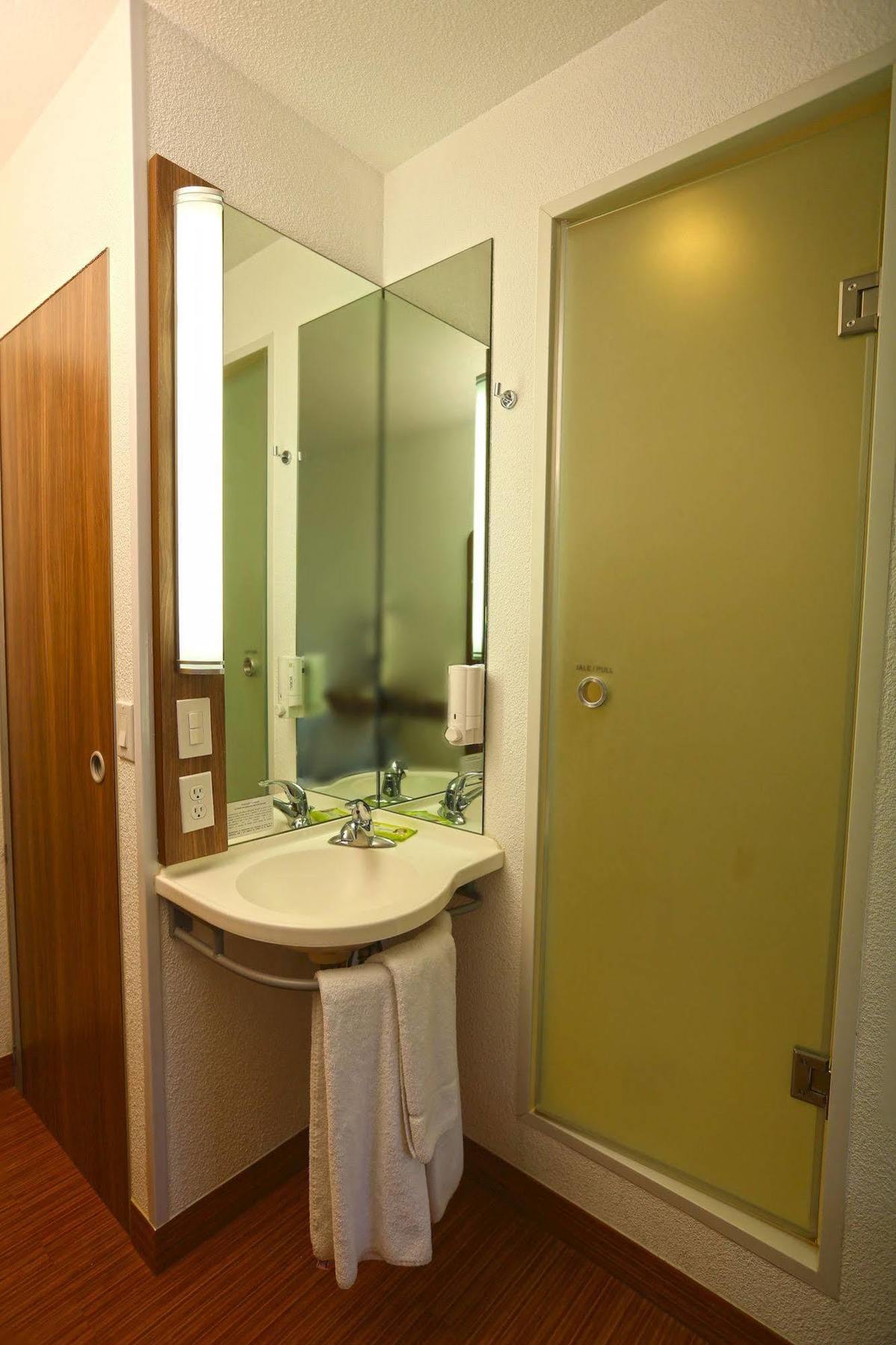 Hotel Hi! ซาโปปัน ภายนอก รูปภาพ